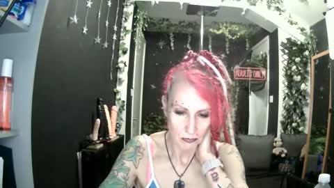 SaucySky online show from 4, 5, 2026