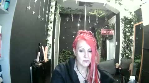 SaucySky online show from 10, 5, 2026