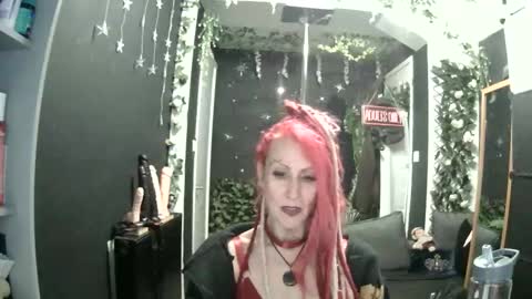 SaucySky online show from 13, 5, 2026