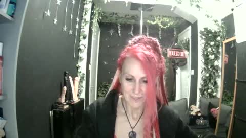 SaucySky online show from 14, 5, 2026