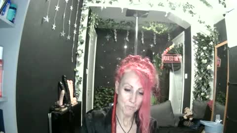 SaucySky online show from 28, 5, 2026