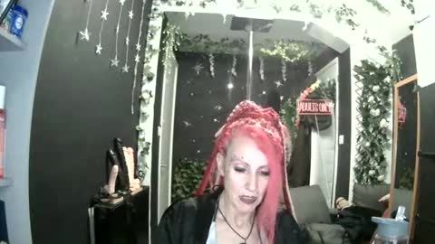 SaucySky online show from 29, 5, 2026