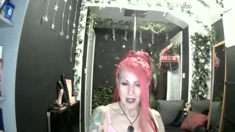 SaucySky online show from 30, 5, 2026