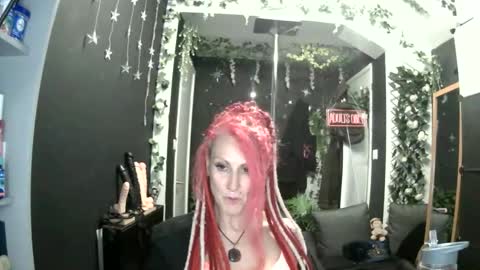 SaucySky online show from 4, 6, 2026