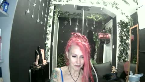 SaucySky online show from 5, 6, 2026