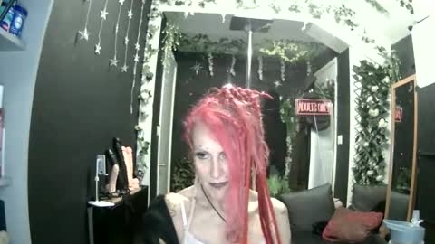 SaucySky online show from 6, 6, 2026