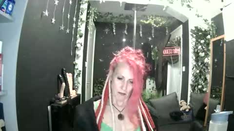 SaucySky online show from 9, 6, 2026