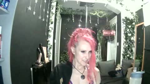 SaucySky online show from 11, 6, 2026