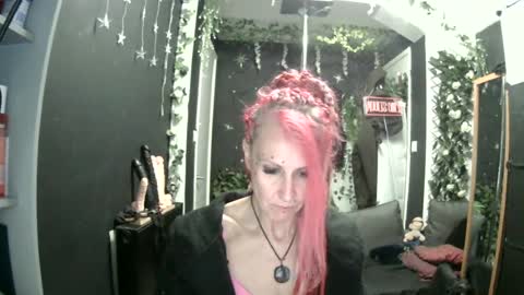 SaucySky online show from 14, 6, 2026