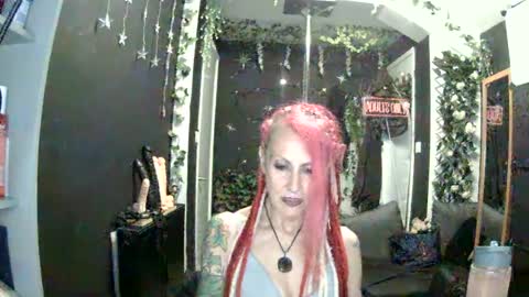 SaucySky online show from 15, 6, 2026