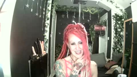 SaucySky online show from 19, 6, 2026
