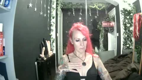 SaucySky online show from 15, 7, 2026