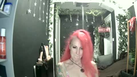 SaucySky online show from 22, 7, 2026