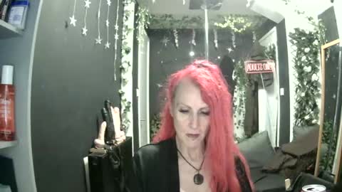 SaucySky online show from 28, 7, 2026