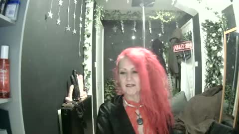 SaucySky online show from 29, 7, 2026