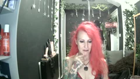 SaucySky online show from 5, 8, 2026