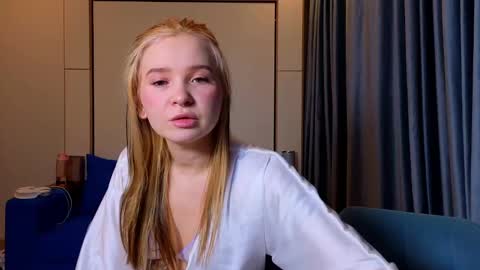 LUNA and ANNA    online show from 13, 2, 2025