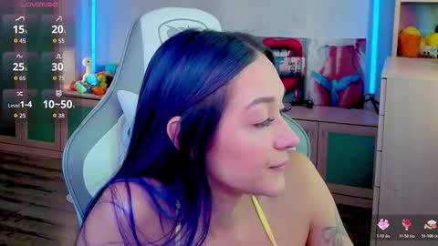 Snapshot of savage_lust_ chatting on 18, 10, 2025 Ariel online show from 18, 10, 2025