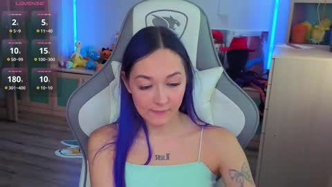 Snapshot of savage_lust_ chatting on 23, 10, 2025 Ariel online show from 23, 10, 2025