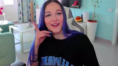 Ariel online show from 4, 2, 2026