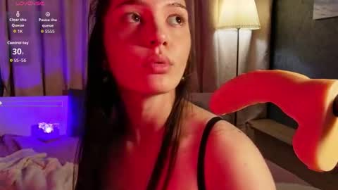 Snapshot of savannah_h chatting on 6, 8, 2026 savannah_h online show from 6, 8, 2026