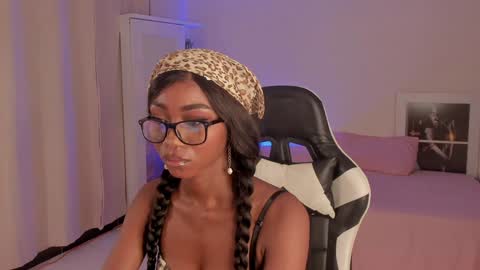 Snapshot of savannahwildee chatting on 5, 12, 2024 Savannahwildee online show from 5, 12, 2024