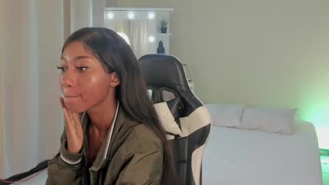 Snapshot of savannahwildee chatting on 1, 3, 2025 Savannahwildee online show from 1, 3, 2025