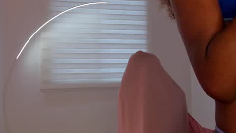 Savannahwildee online show from 23, 6, 2026