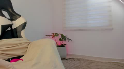 Savannahwildee online show from 29, 6, 2026
