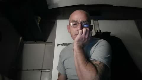 Snapshot of saveamouseatapussy chatting on 16, 11, 2025 saveamouseatapussy online show from 16, 11, 2025