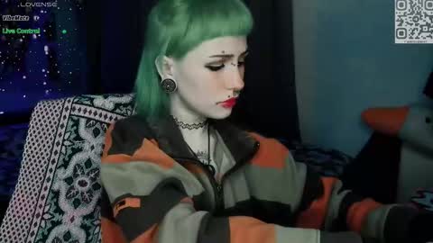 pronoun she. name Mary. age 21. online show from 10, 3, 2026