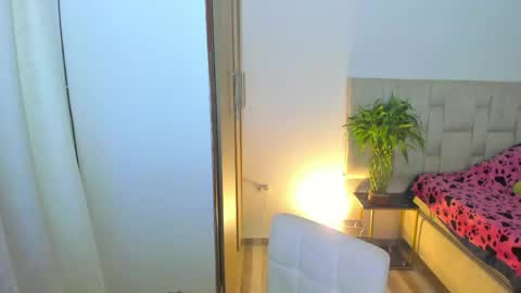 mia online show from 13, 5, 2026