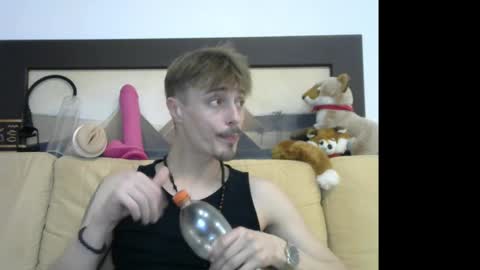 Snapshot of scaleslayer chatting on 16, 1, 2025 Mike online show from 16, 1, 2025