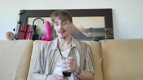 Snapshot of scaleslayer chatting on 4, 2, 2025 Mike online show from 4, 2, 2025