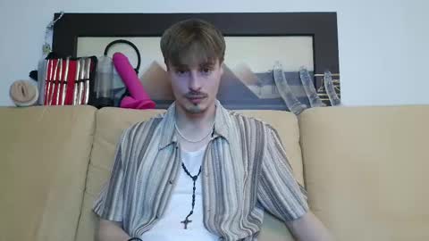 Snapshot of scaleslayer chatting on 4, 2, 2025 Mike online show from 4, 2, 2025