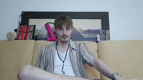 Snapshot of scaleslayer chatting on 5, 2, 2025 Mike online show from 5, 2, 2025