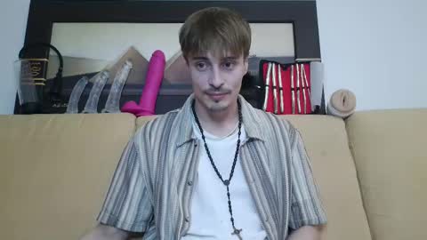 Snapshot of scaleslayer chatting on 16, 2, 2025 Mike online show from 16, 2, 2025