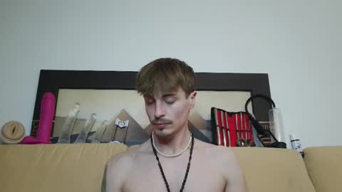 Snapshot of scaleslayer chatting on 18, 2, 2025 Mike online show from 18, 2, 2025