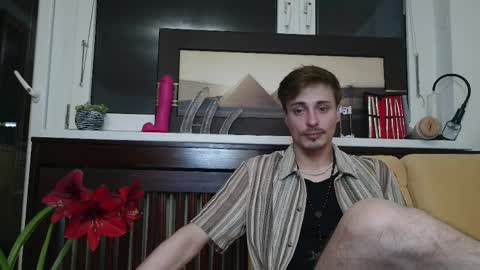 Snapshot of scaleslayer chatting on 23, 2, 2025 Mike online show from 23, 2, 2025