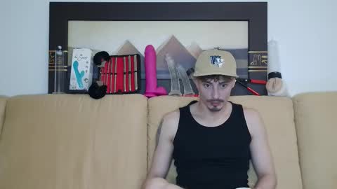 Snapshot of scaleslayer chatting on 1, 11, 2025 Mike online show from 1, 11, 2025