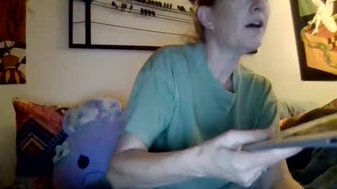 Snapshot of scandlamy chatting on 6, 5, 2026 ScandlAmy online show from 6, 5, 2026