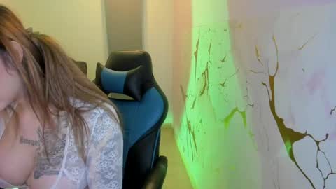 scarbadgirl_ online show from 2, 5, 2026