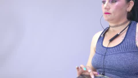 scarlet_hiit online show from 4, 6, 2026