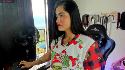 Snapshot of scarlet_kennedy98 chatting on 26, 12, 2024 scarlet taylor kennedy online show from 26, 12, 2024