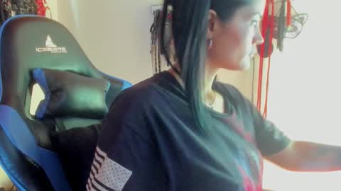 Snapshot of scarlet_kennedy98 chatting on 1, 11, 2025 scarlet taylor kennedy online show from 1, 11, 2025