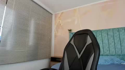 Scarlet  online show from 26, 2, 2025