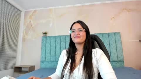 Scarlet  online show from 4, 3, 2025