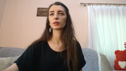 Scarlet online show from 7, 6, 2026