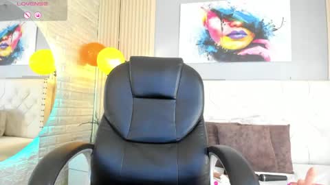 Scarlet online show from 27, 4, 2026