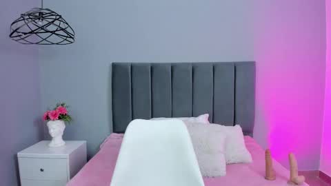 Scarlet  online show from 8, 3, 2025